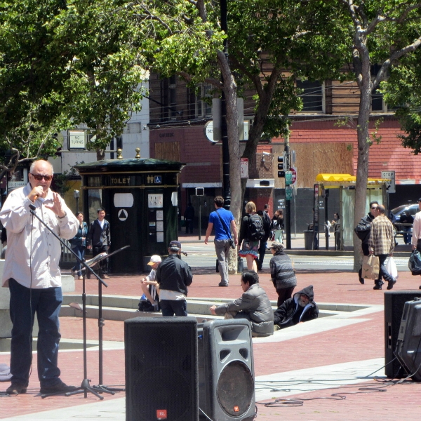 LARRY DUBOIS PREACHES AT UN PLAZA